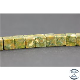 Perles en rhyolite - Cubes/8mm