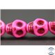 Perles semi précieuses en howlite - Skull/9 mm - Fuschia