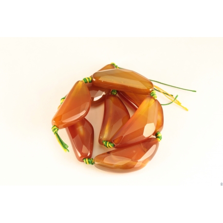 Perles semi précieuses en agate cornaline - Triangle/42 mm