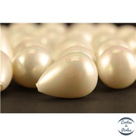 Boucles d'oreilles en perles de Majorque - Gouttes/18 mm - Blanc neige - Grade A