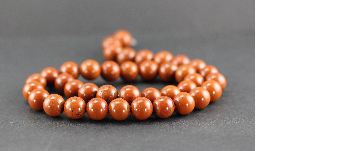 Perles en jaspe rouge